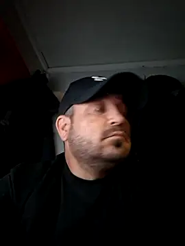 Snapshot of Futacisu chatting on 10/28/25, 03:54 Futacisu online show from 10/28/25, 03:54