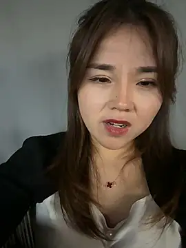 Snapshot of Efangfang chatting on 12/17/24, 01:38 Efangfang online show from 12/17/24, 01:38