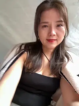 Snapshot of Efangfang chatting on 01/01/25, 07:20 Efangfang online show from 01/01/25, 07:20