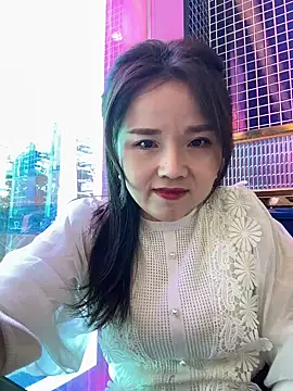 Snapshot of Efangfang chatting on 01/12/25, 06:28 Efangfang online show from 01/12/25, 06:28
