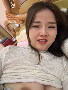 Snapshot of Efangfang chatting on 02/02/25, 02:45 Efangfang online show from 02/02/25, 02:45