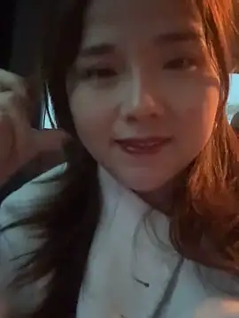Snapshot of Efangfang chatting on 02/03/25, 09:52 Efangfang online show from 02/03/25, 09:52
