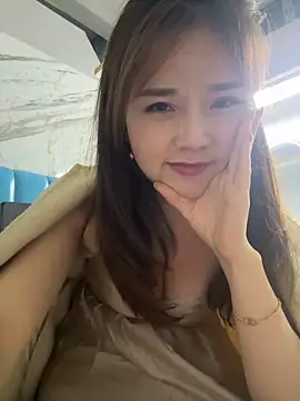 Snapshot of Efangfang chatting on 02/23/25, 04:02 Efangfang online show from 02/23/25, 04:02