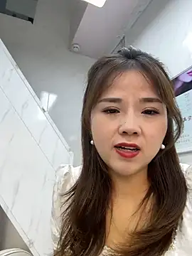 Snapshot of Efangfang chatting on 02/24/25, 06:38 Efangfang online show from 02/24/25, 06:38