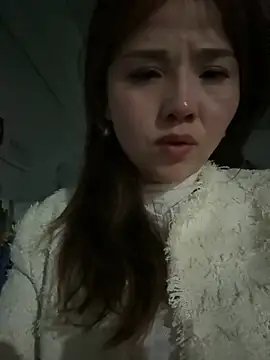 Snapshot of Efangfang chatting on 02/24/25, 04:47 Efangfang online show from 02/24/25, 04:47