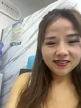 Snapshot of Efangfang chatting on 03/03/25, 12:37 Efangfang online show from 03/03/25, 12:37