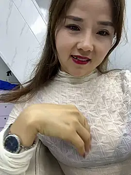 Snapshot of Efangfang chatting on 03/04/25, 10:46 Efangfang online show from 03/04/25, 10:46