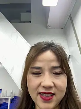 Snapshot of Efangfang chatting on 03/05/25, 07:05 Efangfang online show from 03/05/25, 07:05