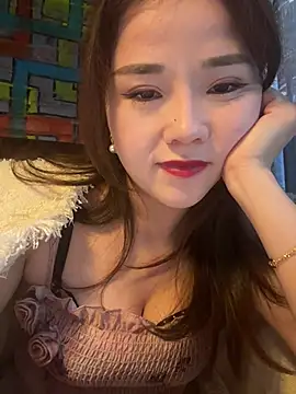 Snapshot of Efangfang chatting on 03/06/25, 05:14 Efangfang online show from 03/06/25, 05:14
