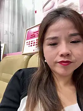 Snapshot of Efangfang chatting on 03/11/25, 01:12 Efangfang online show from 03/11/25, 01:12