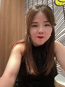 Snapshot of Efangfang chatting on 03/20/25, 08:20 Efangfang online show from 03/20/25, 08:20