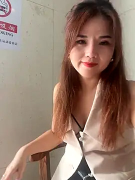Snapshot of Efangfang chatting on 09/10/25, 02:00 Efangfang online show from 09/10/25, 02:00
