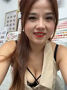 Snapshot of Efangfang chatting on 09/19/25, 05:31 Efangfang online show from 09/19/25, 05:31
