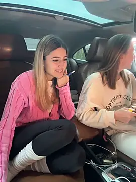 Snapshot of Jasmine_urPrincess chatting on 10/18/25, 06:05 Jasmine urPrincess online show from 10/18/25, 06:05