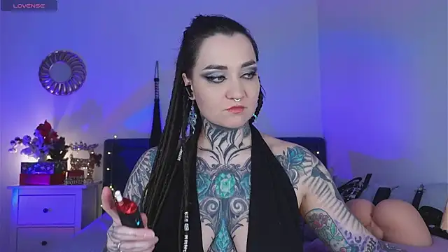 Snapshot of SindelDark chatting on 01/08/25, 04:22 SindelDark online show from 01/08/25, 04:22