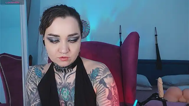 Snapshot of SindelDark chatting on 01/19/25, 03:21 SindelDark online show from 01/19/25, 03:21