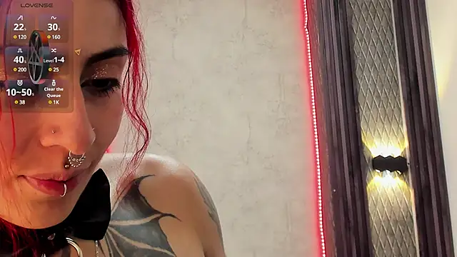 Snapshot of selene_red_ chatting on 03/19/25, 07:38 selene red online show from 03/19/25, 07:38