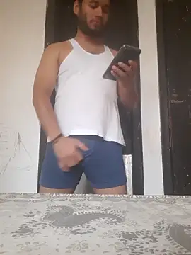 Snapshot of Desiglass_sex chatting on 10/15/25, 03:39 Desiglass sex online show from 10/15/25, 03:39