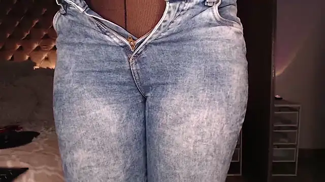 Roussmariehenao online show from 11/02/25, 11:07