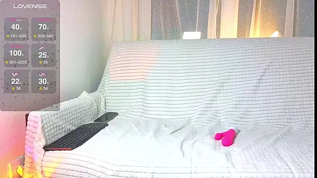 Snapshot of Tasha_Miu chatting on 01/11/25, 08:32 Tasha Miu online show from 01/11/25, 08:32