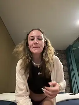 Littlelolo60 online show from 12/16/24, 09:20