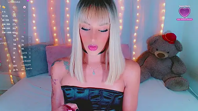 Snapshot of AlanaBekeer chatting on 10/24/25, 11:12 AlanaBekeer online show from 10/24/25, 11:12