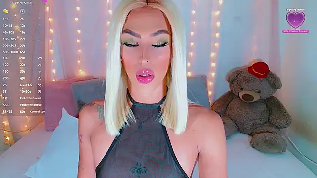 Snapshot of AlanaBekeer chatting on 11/07/25, 08:09 AlanaBekeer online show from 11/07/25, 08:09