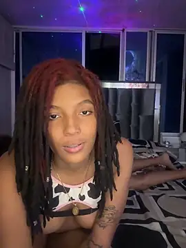 Snapshot of Lya-Kasandra chatting on 01/07/25, 03:24 Lya-Kasandra online show from 01/07/25, 03:24