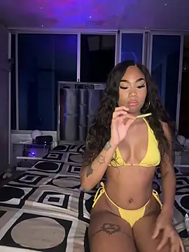 Snapshot of Lya-Kasandra chatting on 01/08/25, 01:42 Lya-Kasandra online show from 01/08/25, 01:42