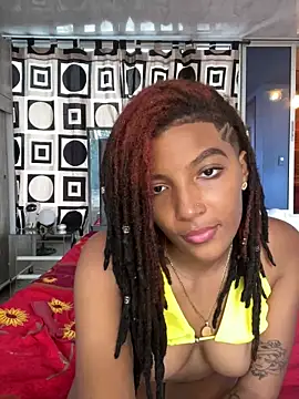 Snapshot of Lya-Kasandra chatting on 03/16/25, 08:32 Lya-Kasandra online show from 03/16/25, 08:32