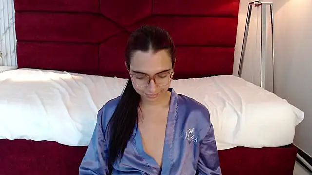 Snapshot of sara_saenz99 chatting on 02/01/25, 01:34 sara saenz99 online show from 02/01/25, 01:34