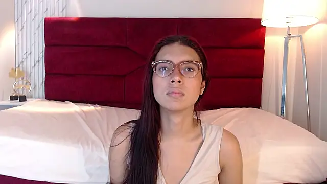 Snapshot of sara_saenz99 chatting on 02/23/25, 07:17 sara saenz99 online show from 02/23/25, 07:17