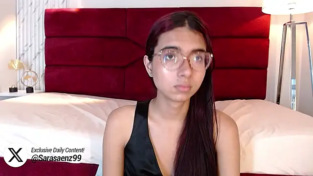 Snapshot of sara_saenz99 chatting on 03/13/25, 10:43 sara saenz99 online show from 03/13/25, 10:43