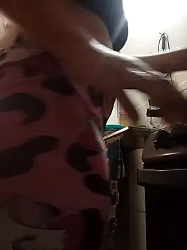 Andreita 95 online show from 10/27/25, 02:10