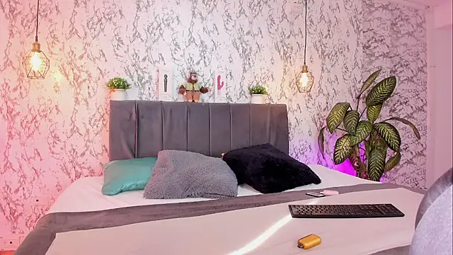 aihnoa split online show from 10/27/25, 12:42