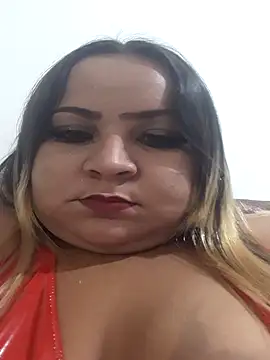 Snapshot of Julinha12345 chatting on 11/01/25, 05:42 Julinha12345 online show from 11/01/25, 05:42