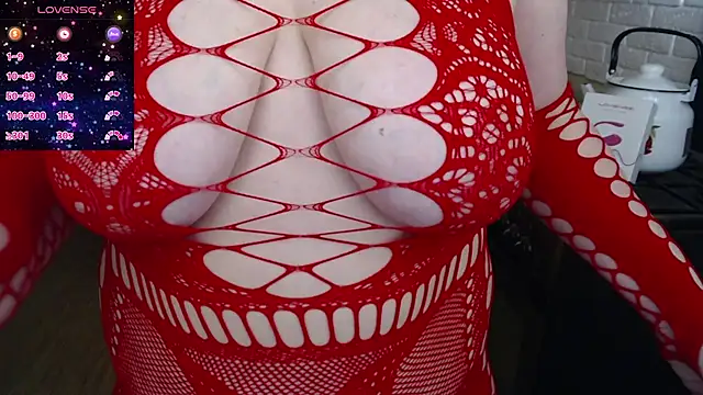 Snapshot of sweetpeash33 chatting on 02/14/25, 09:34 sweetpeash33 online show from 02/14/25, 09:34