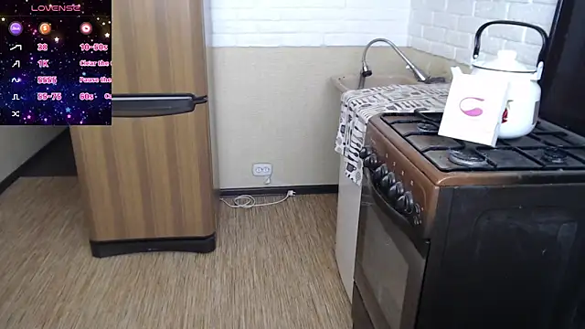 Snapshot of sweetpeash33 chatting on 03/01/25, 09:40 sweetpeash33 online show from 03/01/25, 09:40