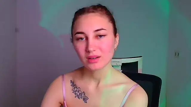 Jennifer Blum online show from 12/23/24, 09:16