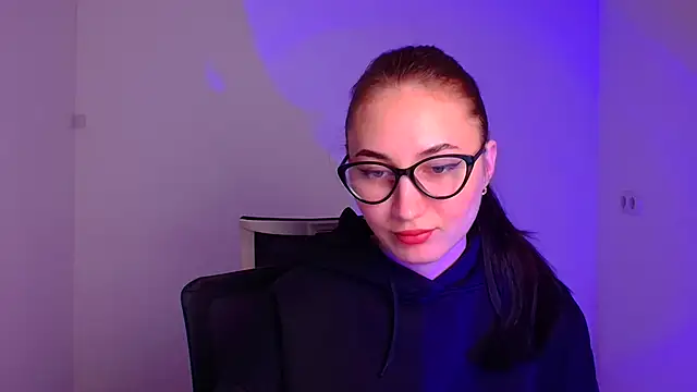 Jennifer Blum online show from 01/10/25, 06:09