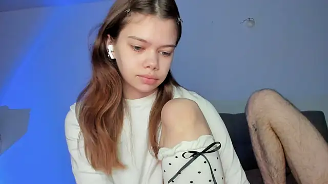 Snapshot of chansetolove chatting on 10/21/25, 06:25 chansetolove online show from 10/21/25, 06:25