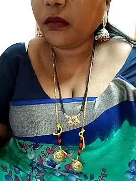 Snapshot of Swapna_143 chatting on 12/24/24, 06:00 Swapna 143 online show from 12/24/24, 06:00