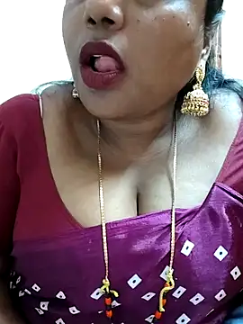 Snapshot of Swapna_143 chatting on 12/25/24, 04:43 Swapna 143 online show from 12/25/24, 04:43