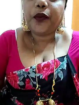 Snapshot of Swapna_143 chatting on 01/08/25, 04:54 Swapna 143 online show from 01/08/25, 04:54