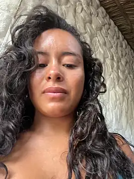 Snapshot of Marie_Rose chatting on 03/21/25, 05:12 Marie Rose online show from 03/21/25, 05:12