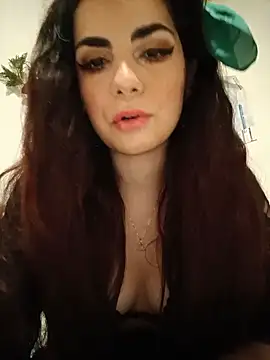 Snapshot of Saturnia_Yvonne chatting on 01/08/25, 06:09 Saturnia Yvonne online show from 01/08/25, 06:09