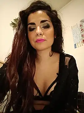 Snapshot of Saturnia_Yvonne chatting on 02/04/25, 12:08 Saturnia Yvonne online show from 02/04/25, 12:08