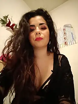 Snapshot of Saturnia_Yvonne chatting on 02/05/25, 06:37 Saturnia Yvonne online show from 02/05/25, 06:37