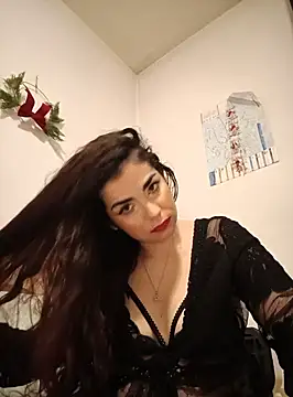 Snapshot of Saturnia_Yvonne chatting on 02/07/25, 11:24 Saturnia Yvonne online show from 02/07/25, 11:24