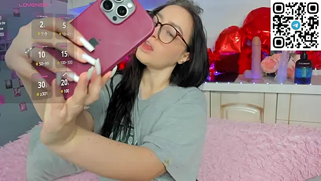 Kruela Eva online show from 02/15/25, 11:36